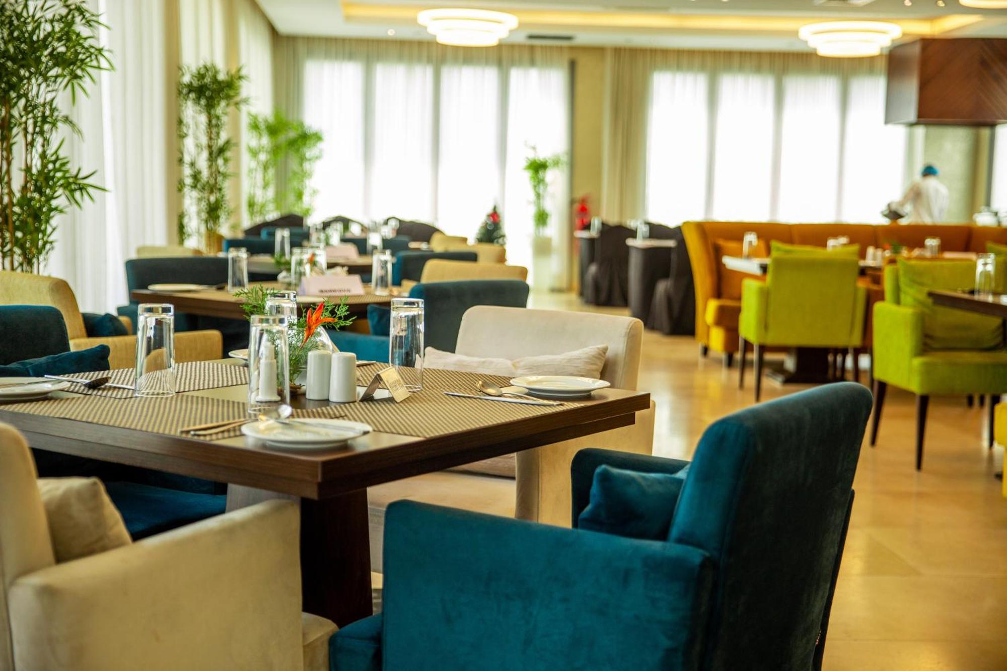 Lakowe Lakes Hotel, Golf And Country Estate By Newmark Лагос Екстериор снимка